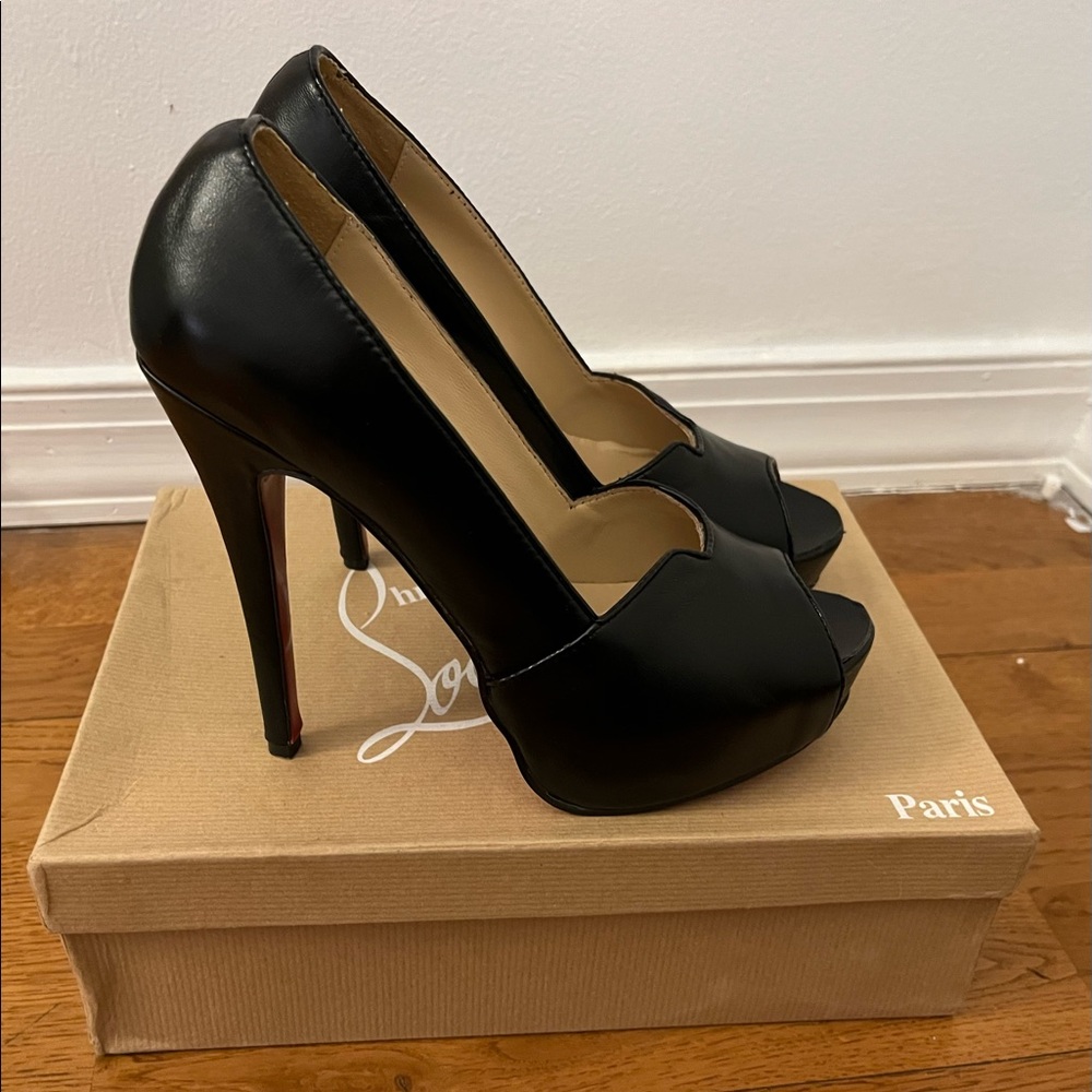 Louboutin red sole peep toe heels